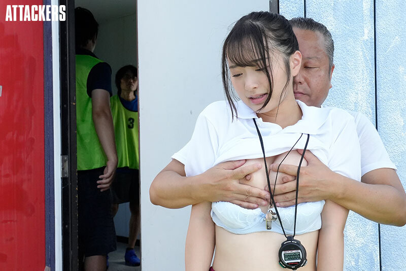 サッカー部の女子マネージャーは毎日、顧問教師の性処理をさせられています。 花守夏歩 - サンプル画像 - 6