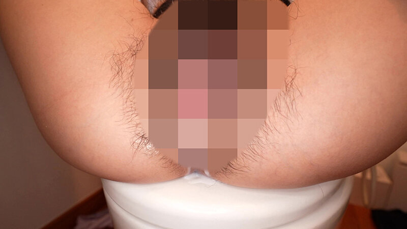 新社会人になりお酒を飲みすぎた姉がトイレで尻とマ●コ丸出しで泥●！！奇跡のスケベチャンス！！泥●してることをイイことに姉弟関係ゼロにしてやりたい放題ハメまくり！！ - サンプル画像 - 5