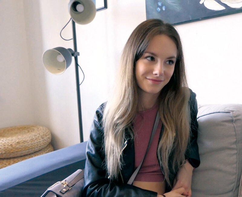 ハンガリーでナンパした18歳の女子大生に生中出しして、さらに同級生の女友達を紹介してもらい、そっちにも生中出ししまくったw - サンプル画像 - 2