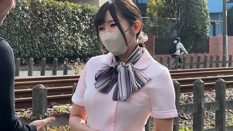 街で働くかわいい女の子をガチナンパ＆その場で本番交渉しないでノリで生中出しセックスしてそのまま発売！ナースちゃん全員集合 - サンプル画像 - 3