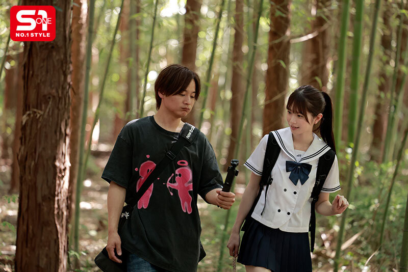 人気学生カップルインフルエンサーがSNSでバズりたくて迷い込んだ先は濃厚絶倫オヤジが住む淫欲まみれの変態村だった…。 白上咲花 - サンプル画像 - 3