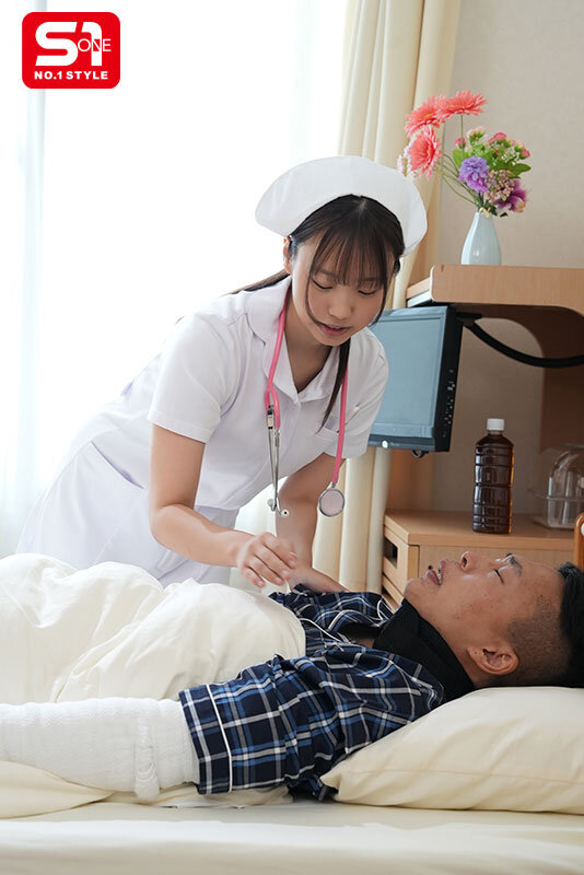 柔らかくて弾力ある美しすぎるオッパイで甘えさせてヌイてくれる 異常に患者思いなパイズリナース 小日向みゆう - サンプル画像 - 1