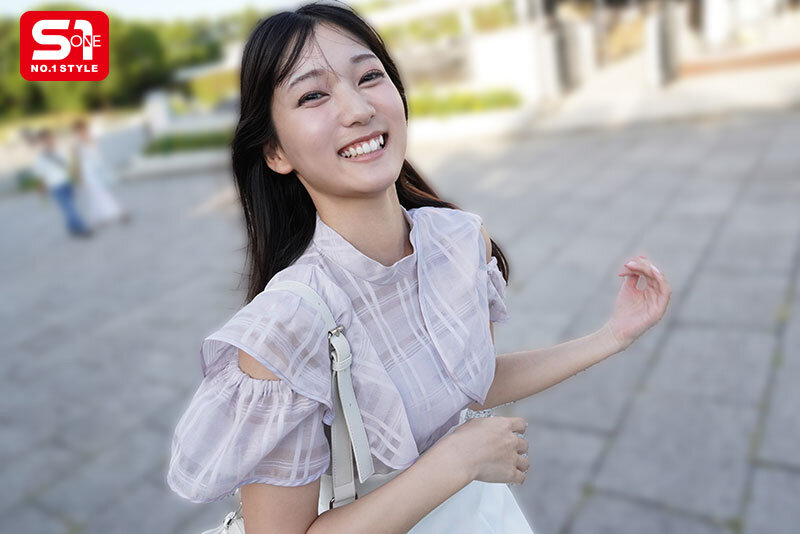 朝一セックスって歯磨き、いる？イチャついて、キスして、たくさん絡み合う、初めてのお泊まりホテルハメ撮り 初美なのか - サンプル画像 - 2