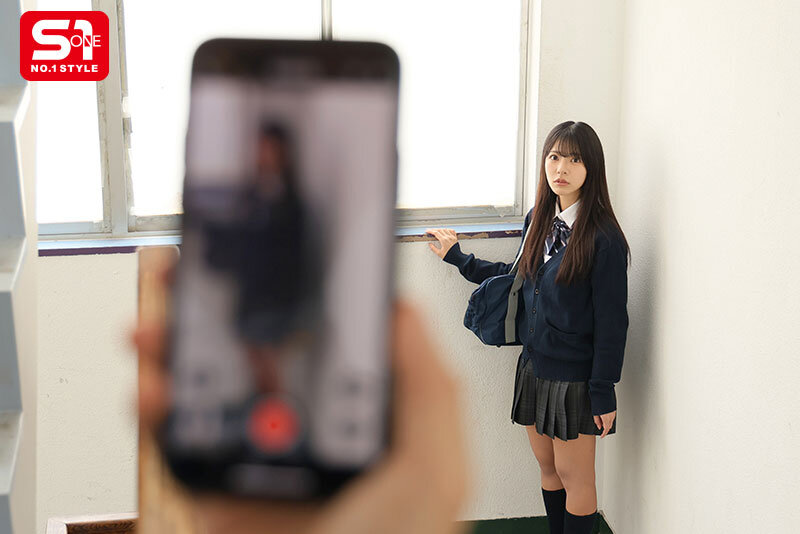 憧れだった担任教師に盗撮されても黙認しているわたし。自己肯定感の低いひとりぼっちJ●はド変態教師すら愛してくれる 浅野こころ - サンプル画像 - 5