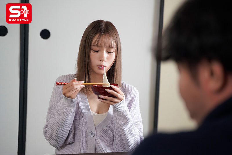 年末年始、古い学生寮で女学生とおじさん管理人が2人きり…禁断シチュに欲情した中年ち●ぽと寂しさ埋めたい若い少女おま●こは相性良すぎて合体し続けた。 兒玉七海 - サンプル画像 - 10