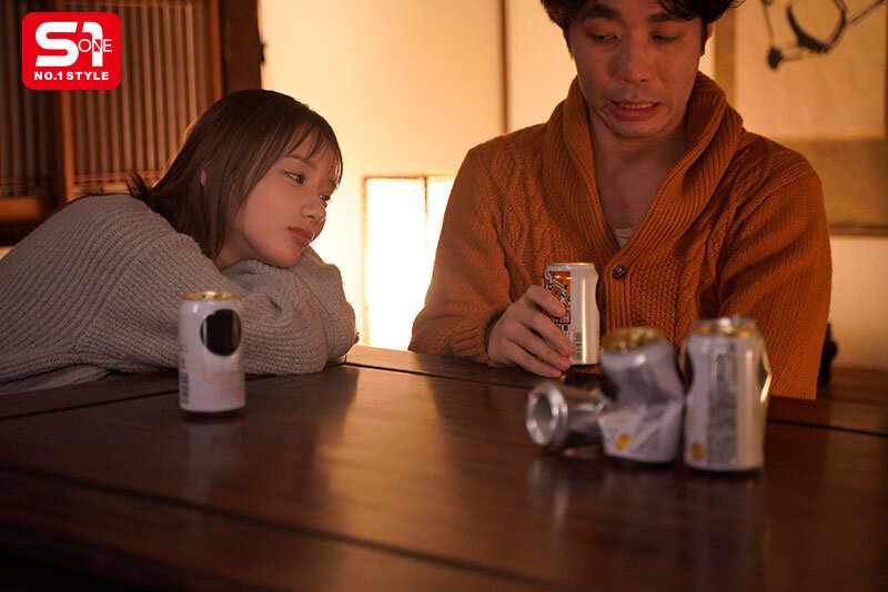 年末年始、古い学生寮で女学生とおじさん管理人が2人きり…禁断シチュに欲情した中年ち●ぽと寂しさ埋めたい若い少女おま●こは相性良すぎて合体し続けた。 兒玉七海 - サンプル画像 - 3