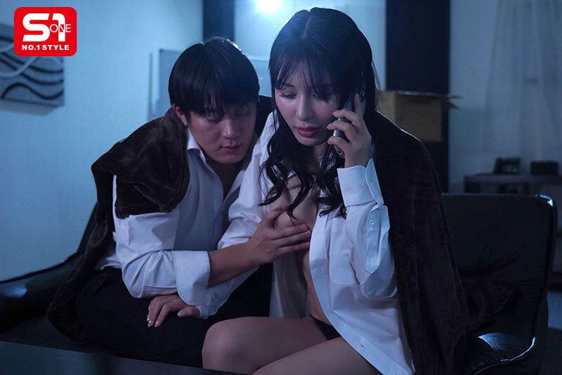 大停電の夜に…美人上司と二人きり 憧れの巨乳と色気と暗闇に理性を失い夜が明けるまで一晩中射精しまくった 金松季歩 - サンプル画像 - 7