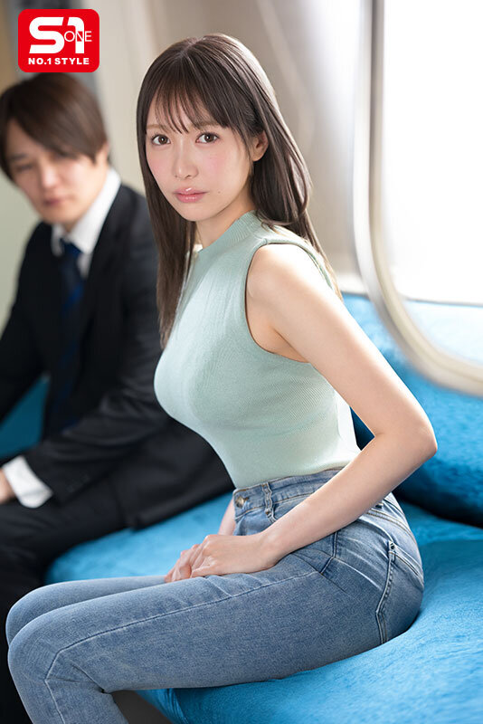 【午前4:40発】新人お天気キャスターと始発電車で遭遇！我慢できずにメチャクチャ痴●したら…まさかの痴●サレたい性癖に。 鈴木希 - サンプル画像 - 1