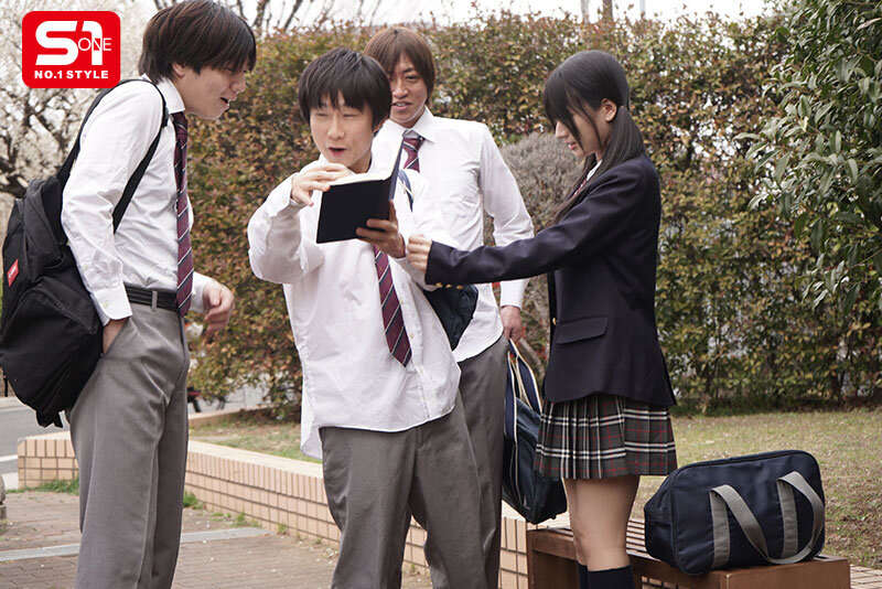 昔イジメてた地味系女子に10年後に再会したら…かわいい痴女に大変身！精子透明になるまで搾り取られたリベンジヌキ同窓会 榊原萌 - サンプル画像 - 3