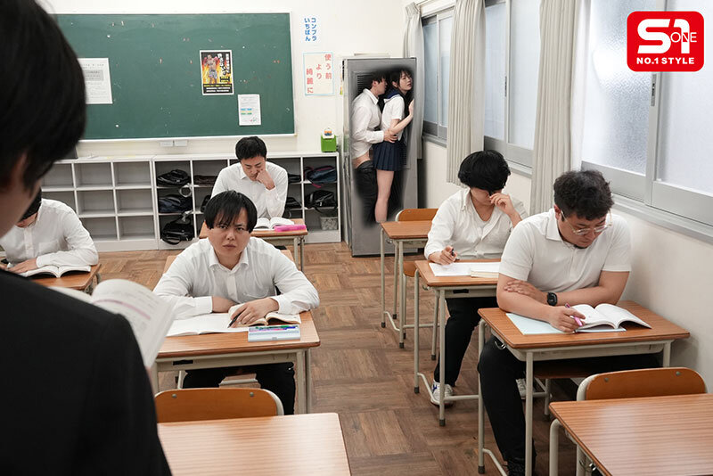 授業中ですら隠れオナニーする思春期ドバドバ性ホルモン少女から毎日校内でこっそりハメられちゃう同級生の僕。 白上咲花 - サンプル画像 - 19