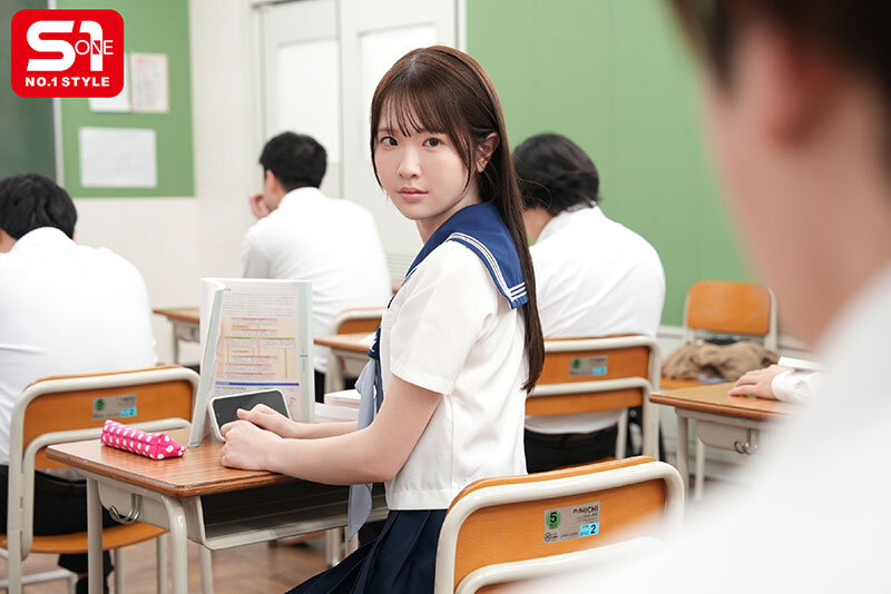 授業中ですら隠れオナニーする思春期ドバドバ性ホルモン少女から毎日校内でこっそりハメられちゃう同級生の僕。 白上咲花 - サンプル画像 - 5