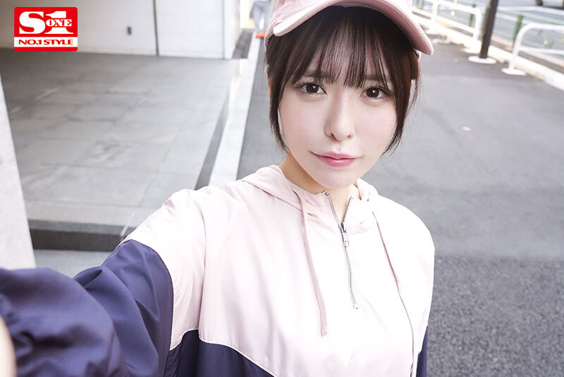 朝晩2回が日課のオナニー中毒オンナが30日間ガチ禁欲！ そして解禁！ 絶叫イキ！ 多量潮！ 失神！ アッパー絶頂とダウナー痙攣を繰り返すトランス異常オルガズム性交 黒島玲衣 - サンプル画像 - 1