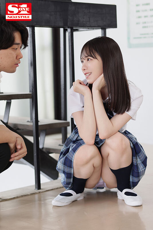 いつも僕をエッチにからかい、勃起させてくるマセた先輩が遂に射精まで企んでるらしい！ 村上悠華 - サンプル画像 - 2