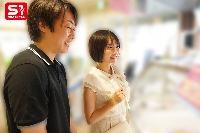無邪気なのにスッゴくエッチ たくさんはしゃいで、えっちする。昼は無邪気で夜は妖艶─ショートカット×上目遣いがず・る・い！！密着2人だけのヤリまくり濃密デート 糸井瑠花 - サンプル画像 - 1