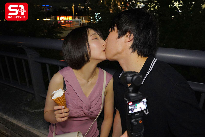 無邪気なのにスッゴくエッチ たくさんはしゃいで、えっちする。昼は無邪気で夜は妖艶─ショートカット×上目遣いがず・る・い！！密着2人だけのヤリまくり濃密デート 糸井瑠花 - サンプル画像 - 10