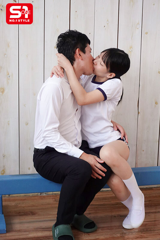 無邪気な教え子に誘惑された僕は可愛い顔、声や匂い、そして若い肉体の魅力に抵抗できず、校内でもホテルでも何処でも挿れまくった。 榊原萌 - サンプル画像 - 12