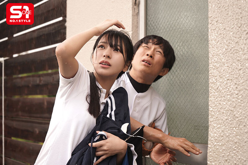 野球部員と美少女マネージャーがゲリラ豪雨で帰れず部室で二人きり… 濡れ透けたカラダに勃起した思春期ペニスを優しく何発も射精ケアする。 浅野こころ - サンプル画像 - 4