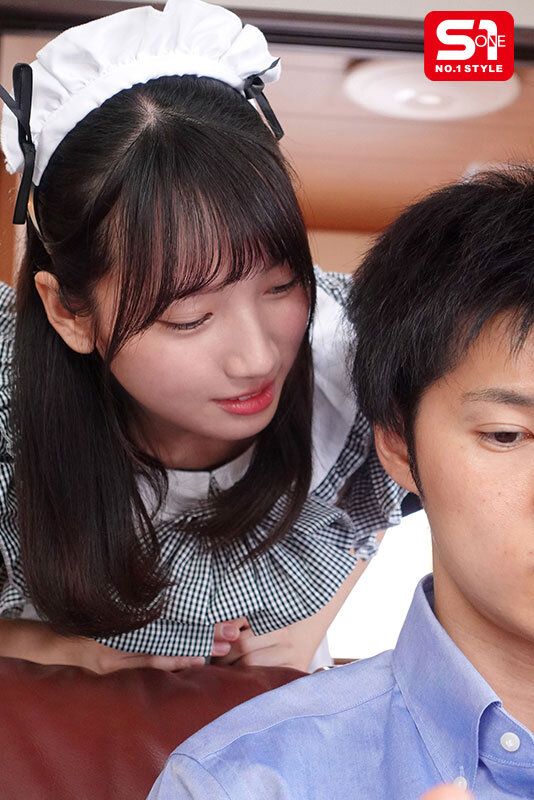 妻が不在中、雇い主のシモの世話までシタがるご奉仕メイドのシコシコ誘惑 榊原萌 - サンプル画像 - 3