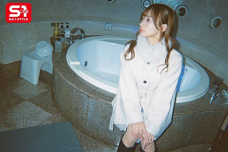 金と時間と性欲がある若妻アリスさん（23歳）のラブホ4軒はしご不倫 花アリス - サンプル画像 - 3