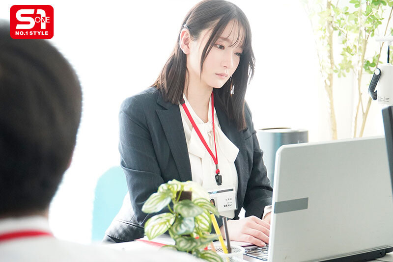 隠れ爆乳OLが今月のノルマ未達成のため本日より1週間全裸出社 私のカラダで皆様を全力ご奉仕・フォローさせていただきます。 鷲尾めい - サンプル画像 - 1