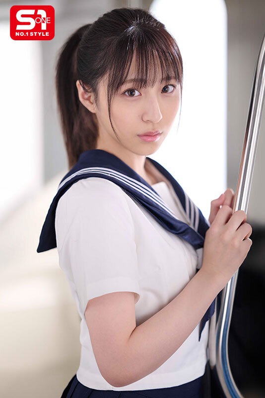この女子学生、純粋そうに見えて中年教師に恋し、痴●師（他人）にも即沼る。 新木希空 - サンプル画像 - 1