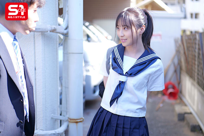 この女子学生、純粋そうに見えて中年教師に恋し、痴●師（他人）にも即沼る。 新木希空 - サンプル画像 - 12