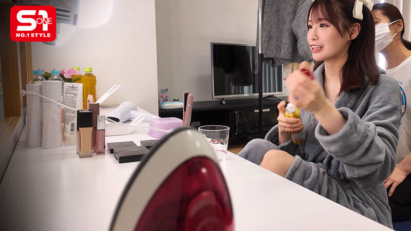 「えっココで！！ムリムリww」アイドル、アーティスト、グラビア、バラエティ番組、マルチタレント未歩ななに1ヶ月完全密着！隙あらばいきなりAV男優ぶっ込みぶっ挿す！ドッキリ即ズボッ！AVドキュメント - サンプル画像 - 2