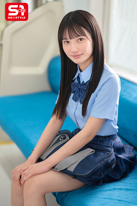 澄み切った透明感の清楚な純真少女をめっちゃくちゃに痴●したい！我慢できずこっそり痴●したら…まさかの俺の粘着テクの虜に。 榊原萌 - サンプル画像 - 1