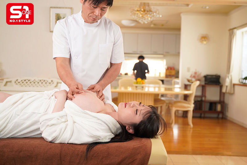 平日午後3時。私は「妻」を脱ぎ捨てた。際どいマッサージは不倫になりますか？ みなみ羽琉 - サンプル画像 - 11