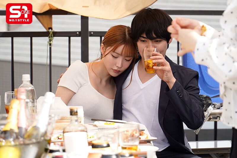 会社バーベキューであれよあれよと社員全チ●ポに股を開いちゃう…お酒で激チョロOL（しかも既婚者） 笹倉彩 - サンプル画像 - 2