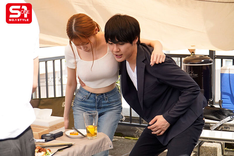 会社バーベキューであれよあれよと社員全チ●ポに股を開いちゃう…お酒で激チョロOL（しかも既婚者） 笹倉彩 - サンプル画像 - 3