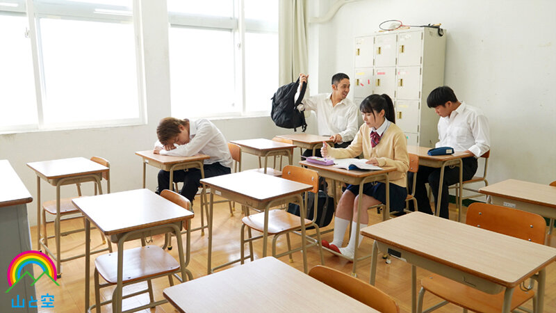 敏感な乳首をこねくり回され我慢できず大量失禁…喉奥貫通イラマ輪●され白目イキしてしまうJ系 皆月ひかる - サンプル画像 - 1