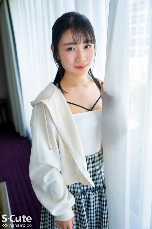 「男の人ってどうやったら気持ち良くなれますか？」経験浅い美少女がカメラの前で頑張りエッチ。知花しおん - サンプル画像 - 3