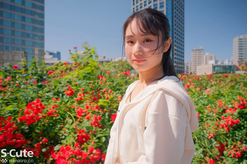 「男の人ってどうやったら気持ち良くなれますか？」経験浅い美少女がカメラの前で頑張りエッチ。知花しおん - サンプル画像 - 4