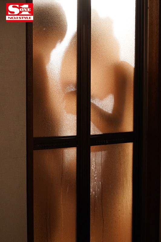 一ヶ月間の禁欲の果てに彼女のルームメイト2人と浮気SEXだけに没頭した彼女不在の3日間。 葵つかさ 乙白さやか - サンプル画像 - 7