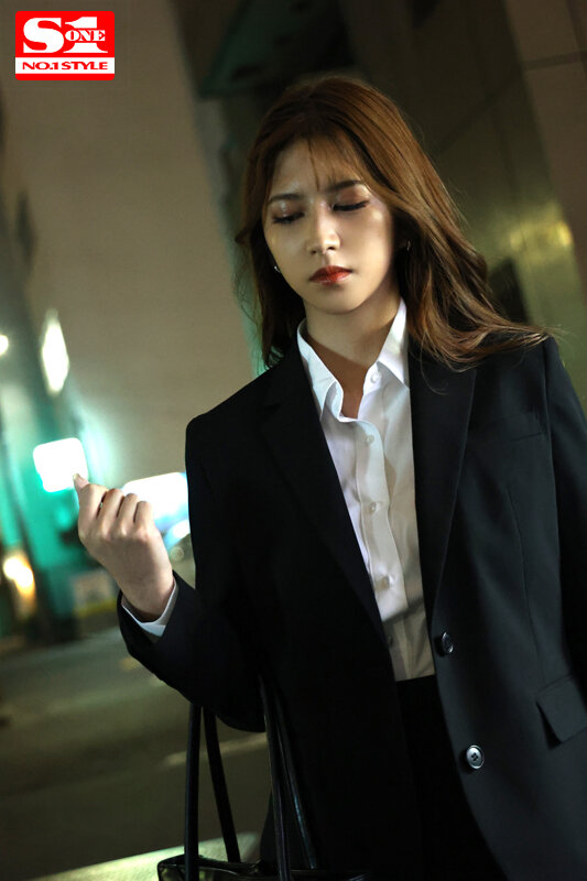 嫉妬に狂った愛人のエグい杭打ちピストンにどハマり…都合の良いオンナのはずが快楽沼へ引きずり込まれた僕 七ツ森りり - サンプル画像 - 2