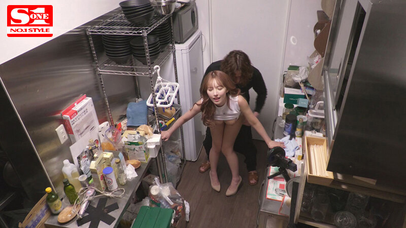 「えっ！ここでヤルの？」三上悠亜に一ヶ月密着して隙あらばいきなり即ズボッ！ 前代未聞ドッキリAV大作戦 - サンプル画像 - 10