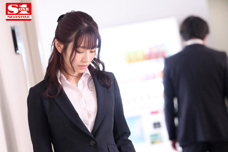 出張先で軽蔑している中年セクハラ上司とまさかの相部屋に…朝まで続く絶倫性交に不覚にも感じてしまった私 河北彩花 - サンプル画像 - 10