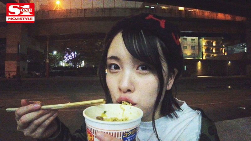 「私が満足するまで寝かせないからね」 無邪気に男をヌキ倒す天然Gcupエロ少女の10連ヌキ痴女テクニック 愛宝すず - サンプル画像 - 4