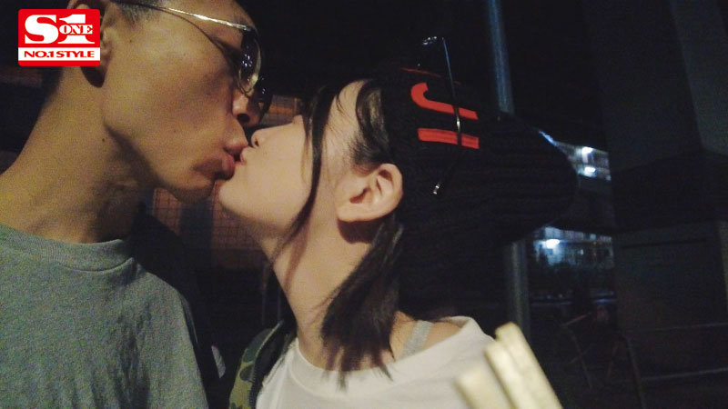 「私が満足するまで寝かせないからね」 無邪気に男をヌキ倒す天然Gcupエロ少女の10連ヌキ痴女テクニック 愛宝すず - サンプル画像 - 5