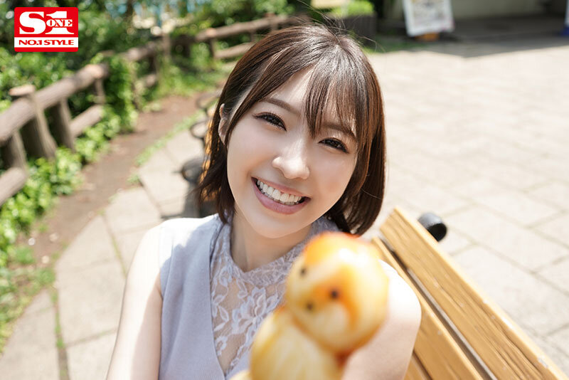 この日を一生忘れない。美人CAになった幼馴染に再会し フライト前の数時間でデートしてキスして一生分ハメた乱気流みたいな激しいセックス。 つばさ舞 - サンプル画像 - 1
