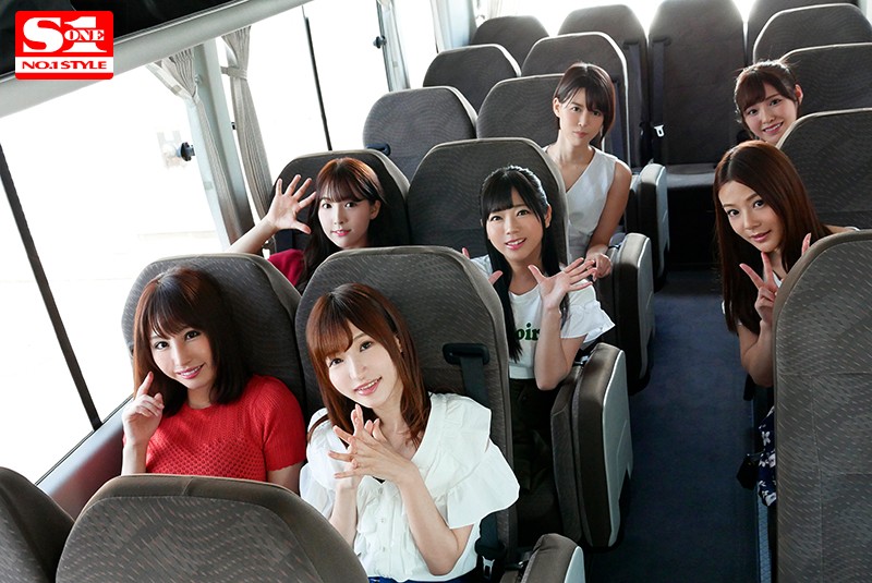 エスワン15周年スペシャル大共演 第3弾 超豪華S1女優大集合 素人チ●ポをヌキまくりハメまくり夢の大乱交！ ファン大感謝祭ツアー - サンプル画像 - 1