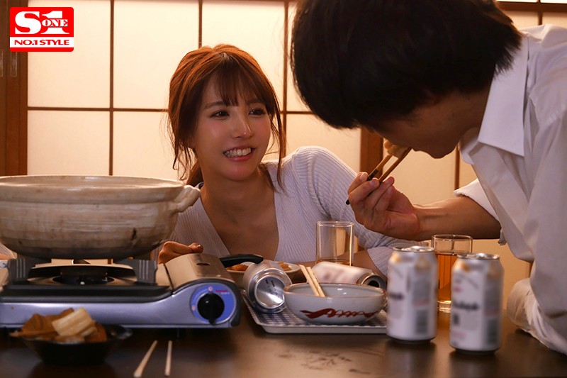 豊満な巨乳の上司の妻ゆあさんと布団の中でこっそり密着スローセックスに没頭したボク。 三上悠亜 - サンプル画像 - 10