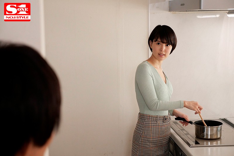 濡れ透けて露出した兄嫁のブラジャーにボクは我慢できず、全てぶち撒けたゲリラ豪雨の夕暮れ。 葵つかさ - サンプル画像 - 1