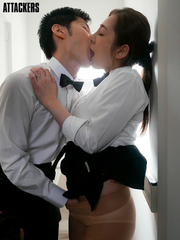 バイト先の欲求不満な人妻とヤリまくった日々。 初音みのり - サンプル画像 - 8