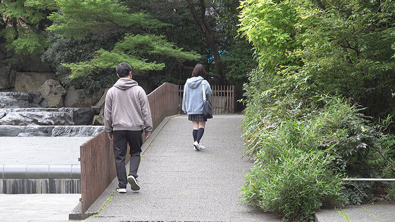 近所で見つけたパンチラ女子校生Rちゃんと失神キメセク遊び【素人投稿】 - サンプル画像 - 8