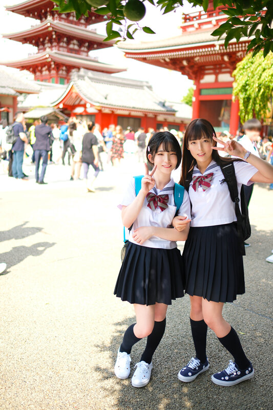 たんぽぽ☆プレゼンツ！ド田舎から東京に修学旅行で来ていたイケてる女子校生とパコパコする物語 ちびとり♂＆らん♀編 - サンプル画像 - 1