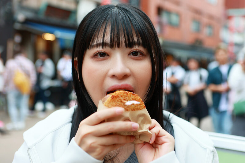 天然爆乳田舎娘のノーブラ東京観光～杏奈ちゃん（Gカップ・97cm） 花柳杏奈 - サンプル画像 - 6