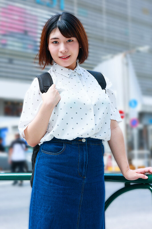 天然爆乳田舎娘のノーブラ東京観光～美月ちゃん（Iカップ・105cm） 白雪美月 - サンプル画像 - 1