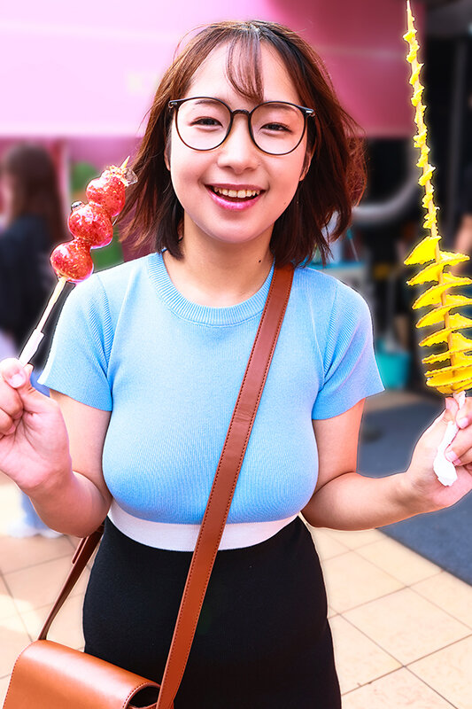 天然爆乳田舎娘のノーブラ東京観光～夏月ちゃん（Gカップ・93cm） 星乃夏月 - サンプル画像 - 8